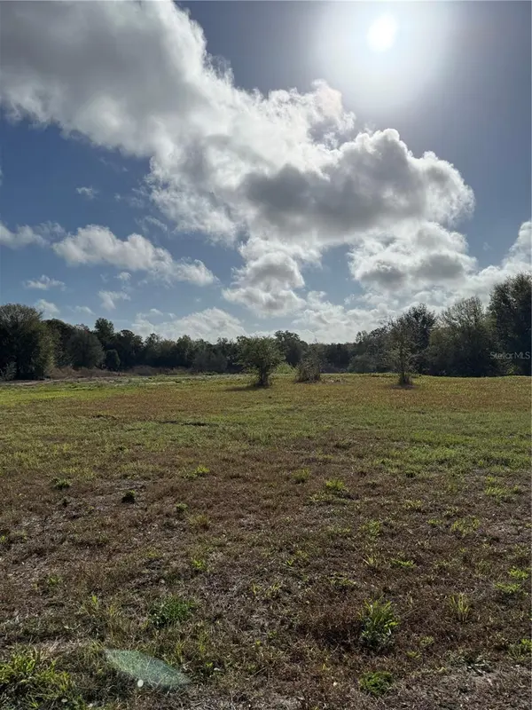 1043 HAZEN RD, Deland, FL 32720