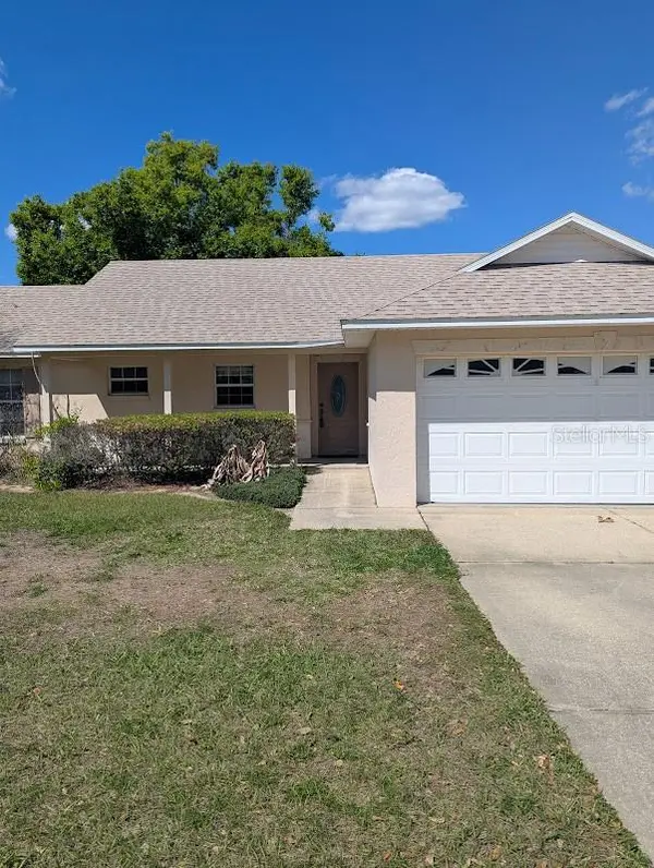 108 TWIN LAKE CIR, Umatilla, FL 32784