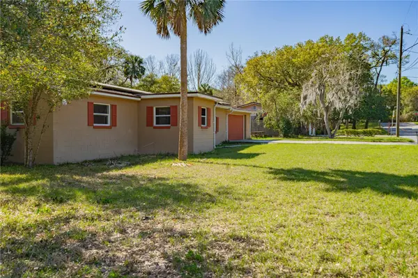 805 S STONE ST, Deland, FL 32720