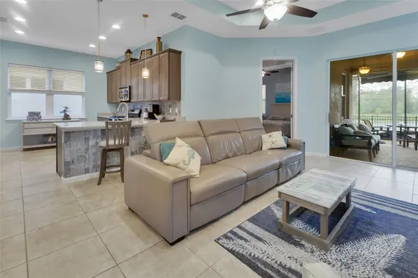 412 TISBURY CT, Deland, FL 32724