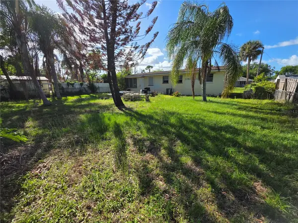 563 MARTHA DR, Holly Hill, FL 32117