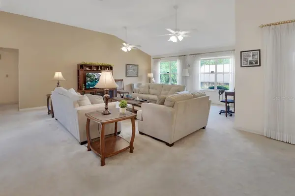 2520 S GLEN EAGLES DR, Deland, FL 32724