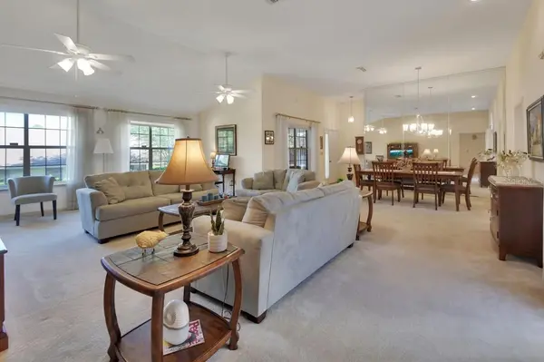 2520 S GLEN EAGLES DR, Deland, FL 32724
