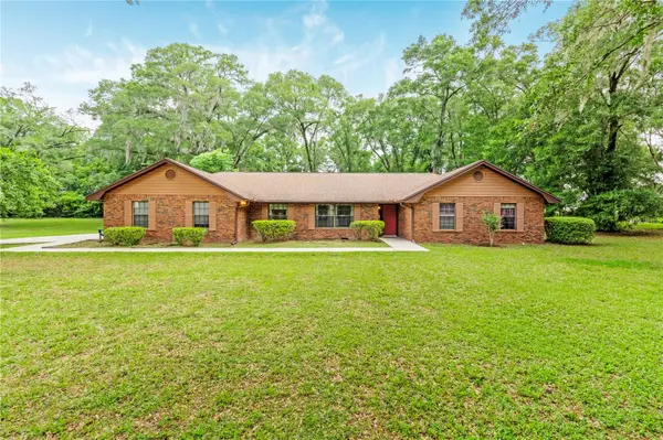 1305 GREENLAND TRCE, Deland, FL 32720
