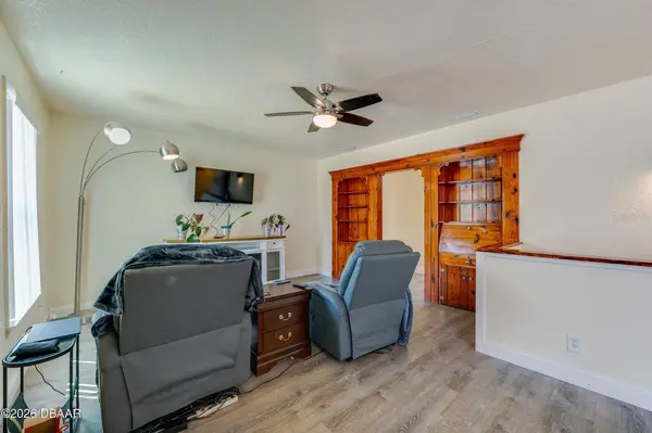 243 N PENINSULA DR, Daytona Beach, FL 32118
