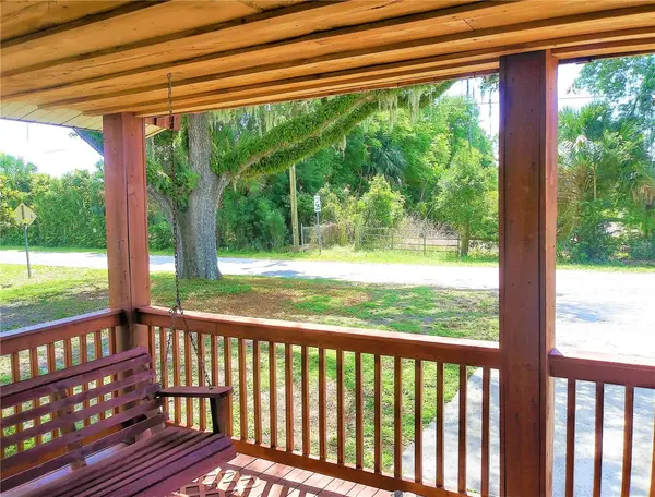 1673 BLACKWELDER RD, De Leon Springs, FL 32130