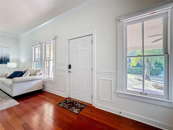 1148 N GRANDVIEW ST, Mount Dora, FL 32757