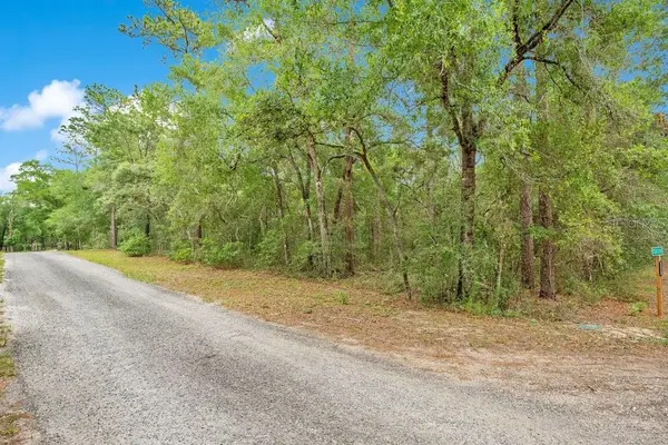 1121 SILVER SADDLE TRL, Deland, FL 32724