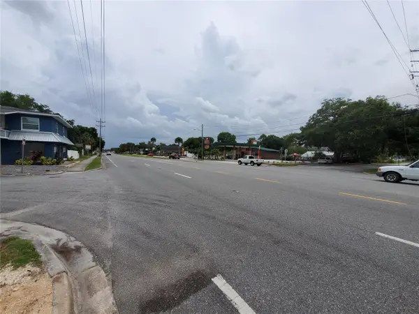 903 N DIXIE FWY, New Smyrna Beach, FL 32168