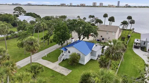105 MCDONALD ST, South Daytona, FL 32119