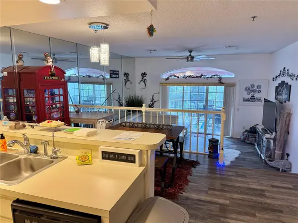 2111 VISTA DEL SOL CIR #403, Lutz, FL 33558