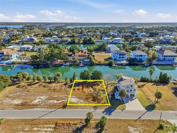 3302 GARDENIA DR, Hernando Beach, FL 34607