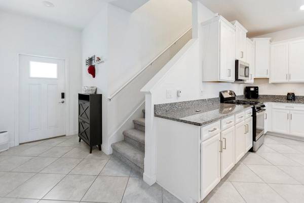8241 CORNER PINE WAY, New Port Richey, FL 34655