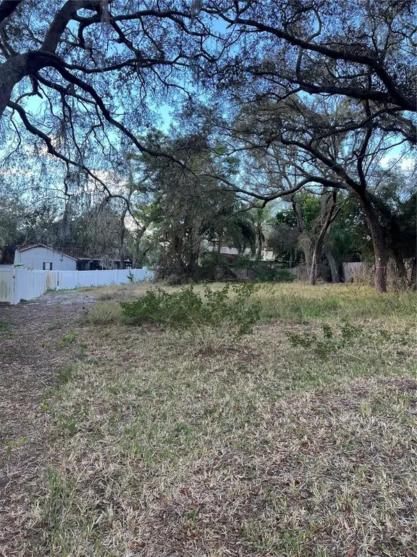 FORDE AVE, Tarpon Springs, FL 34689