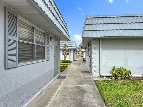 202 BEDFORD TRL #103, Sun City Center, FL 33573