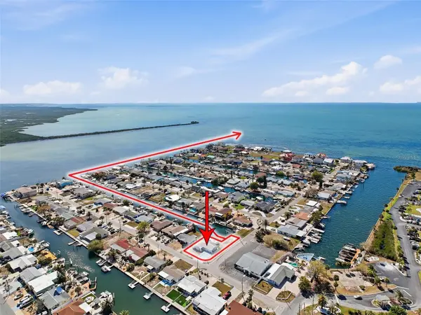 13701 VERONICA DR, Hudson, FL 34667