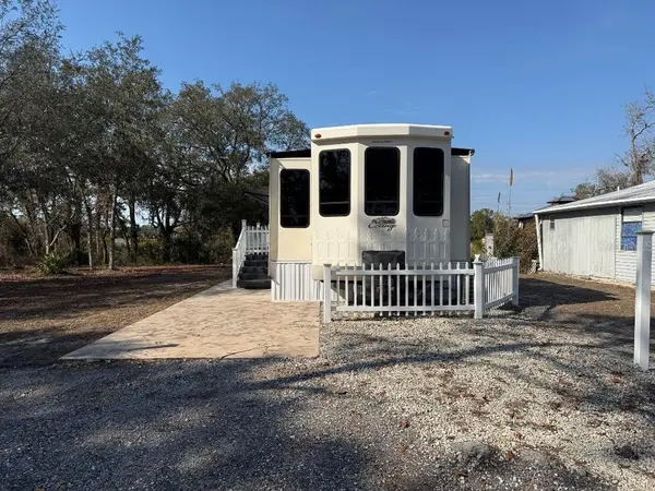9265 GRIZZLY BEAR LN, Weeki Wachee, FL 34613