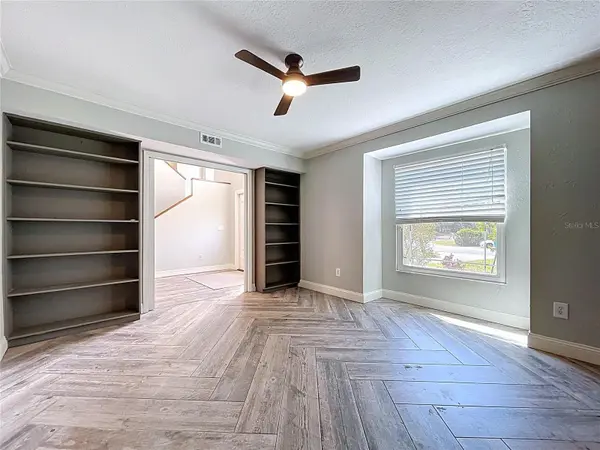 10655 LAKEVIEW DR, New Port Richey, FL 34654
