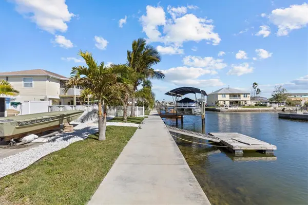 13604 MARIA DR, Hudson, FL 34667