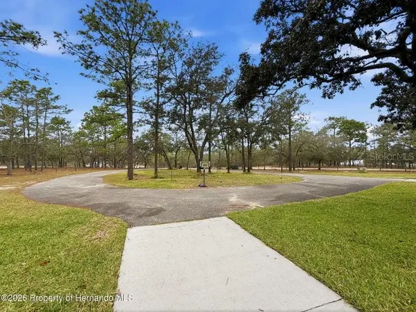 12124 SQUEEZE AVE, Brooksville, FL 34614