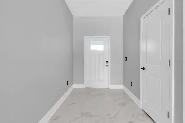 8249 CRESCENT OAKS DR, New Port Richey, FL 34655