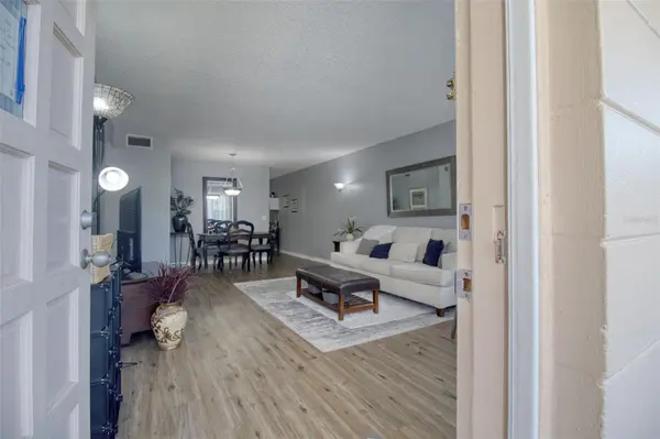 2436 RHODESIAN DR #32, Clearwater, FL 33763