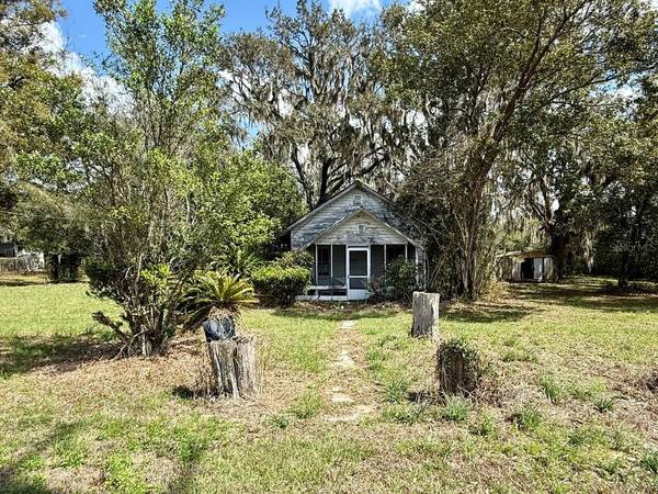 10010 FORT KING RD, Dade City, FL 33525