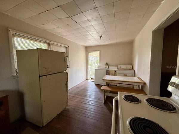 10010 FORT KING RD, Dade City, FL 33525