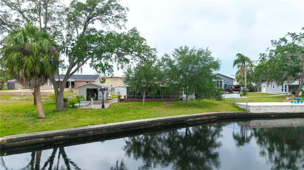 5822 RIVER RD, New Port Richey, FL 34652