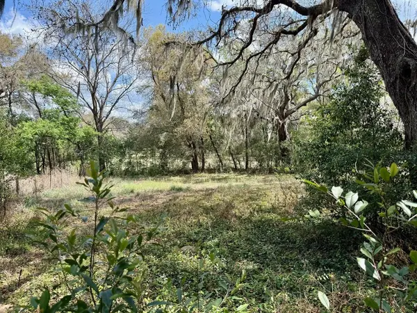 10010 FORT KING RD, Dade City, FL 33525