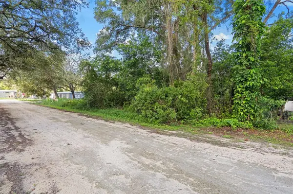 3241 TAFFETA ST, Dade City, FL 33523