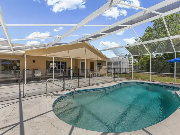8052 SPRING HILL DR, Spring Hill, FL 34606