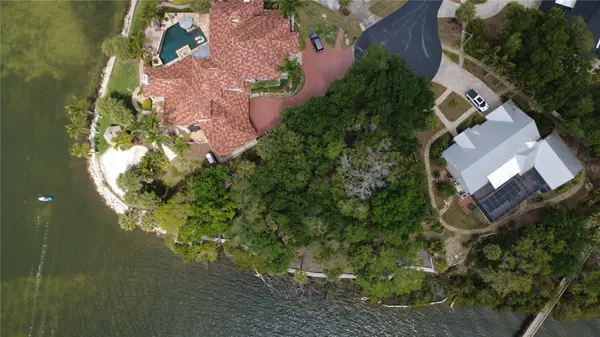 1600 MEYERS COVE DR, Tarpon Springs, FL 34689