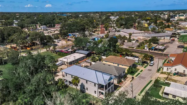 158 E SPRUCE ST, Tarpon Springs, FL 34689