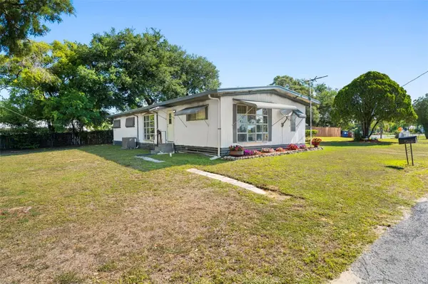 10220 WELLINGTON AVE, Dade City, FL 33525