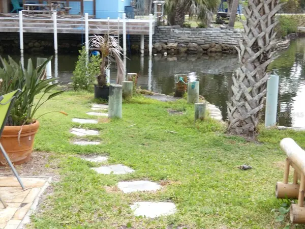 2215 S HUNT PT, Crystal River, FL 34429