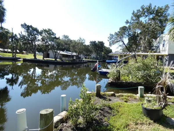 2215 S HUNT PT, Crystal River, FL 34429