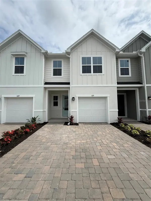 1235 PINEYWOOD FIELD DR, Davenport, FL 33837
