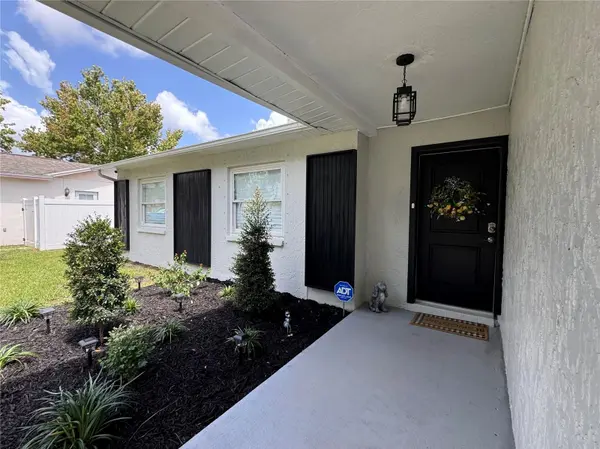 8625 WOODCREST DR, Port Richey, FL 34668