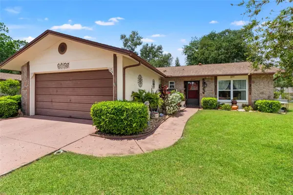 10541 GREEN MEADOW LN, Port Richey, FL 34668