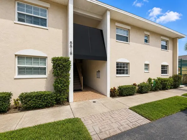 8818 BAY POINTE DR #108, Tampa, FL 33615
