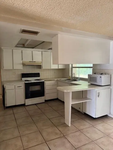 8811 GOSHEN LN, Port Richey, FL 34668