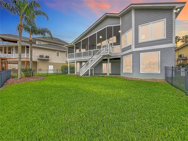 2021 NORTH POINTE ALEXIS DR, Tarpon Springs, FL 34689