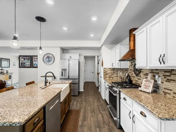 11051 MIRAGE AVE, Weeki Wachee, FL 34614