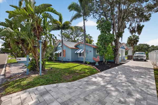 6202 RIVER RD, New Port Richey, FL 34652