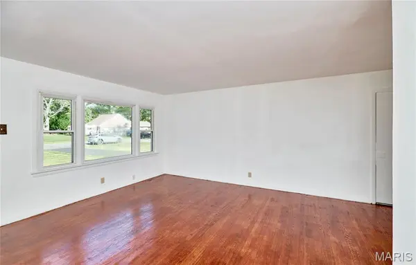 228 Newton PL, Ballwin, MO 63021