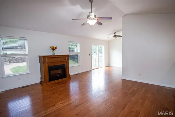 921 San Luis DR, Fenton, MO 63026