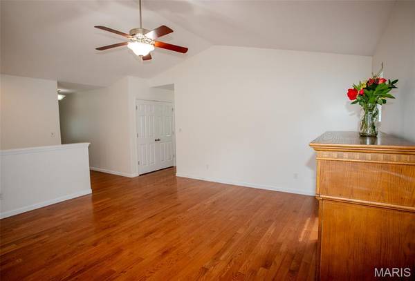 921 San Luis DR, Fenton, MO 63026