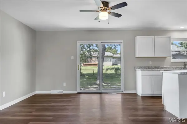 375 Albert DR, Florissant, MO 63031