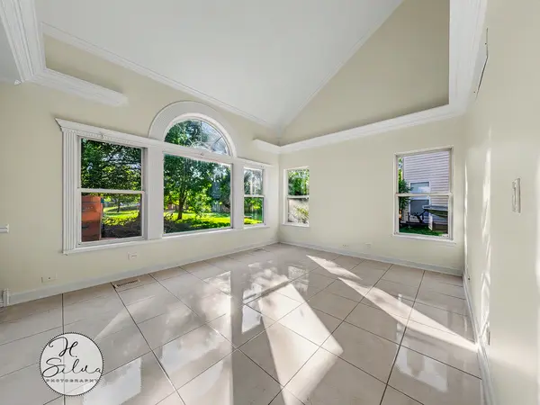 5532 Chantilly CIR, Lake In The Hills, IL 60156